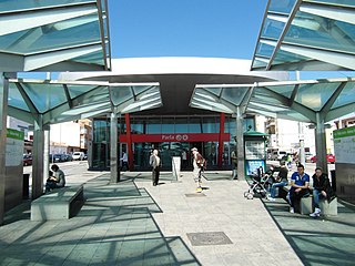 fachada de la estación de Renfe de Parla