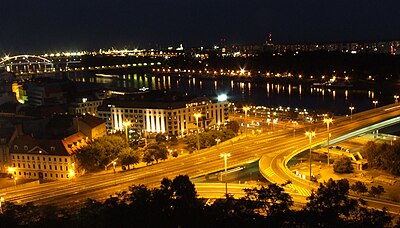 Slika:Bratislava By Night.jpg