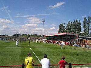 Die Meadow Park in Borehamwood im Juli 2010. Rechts der East Stand