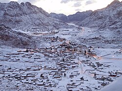 Saint Catherine downtown on a snowy day