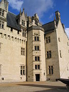La fachada interior con su torre Renacentista