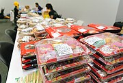 イベントで用意されたさまざまな市販弁当