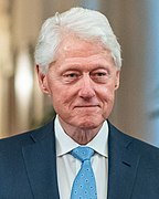 Bill Clinton (edad 78) magmula noong 2001