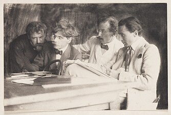 Frank Eugene, Frank Eugene, Alfred Stieglitz, Heinrich Kühn et Edward Steichen regardent une photographie d´Eugene, photographie, 1907, Bradford, National Media Museum.