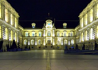 Het stadhuis Hôtel de ville van Amiens