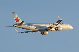Embraer 190 d'Air Canada (2013).