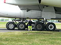 Llantes nel tren d'aterrizaxe d'un Airbus A380.