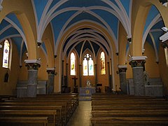 intérieur de l'église de la Nativité-de-Notre-Dame.