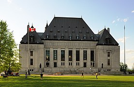 Corte Suprema de Canadá, Ottawa, Ontario (1939-1946) (solo cubierta estilo château y edificio Art Deco)