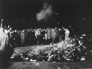 Bücherverbrennung auf dem Opernplatz in Berlin