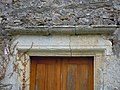 Lintel nunha porta da igrexa.