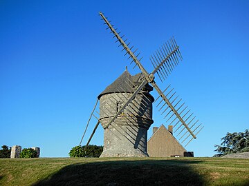 Moulin-tour de type « petit-pied » guérandais. Moulin de Crémeur de Guérande,