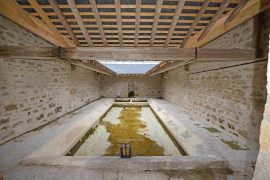 L'intérieur du lavoir.