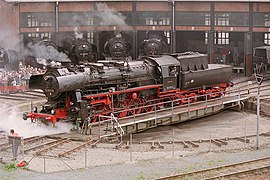 Vzhodnonemška lokomotiva razreda 52.80 (1960-1967), v uporabi približno do leta 1988