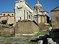 Restene av rostraen på Forum Romanum i Roma.