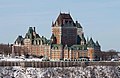 Hotel Château Frontenac, en Quebec, construyíu n'estilu château y abiertu al públicu en 1893.