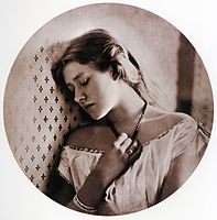 Julia Margaret Cameron: Sadness, portrét Ellen Terry, 1864