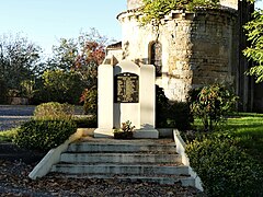 Le monument aux morts.