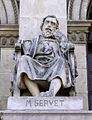 Estatua na antiga Facultade de Medicina de Zaragoza.