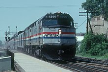 Empire Builder at Rondout station, July 1983.jpg