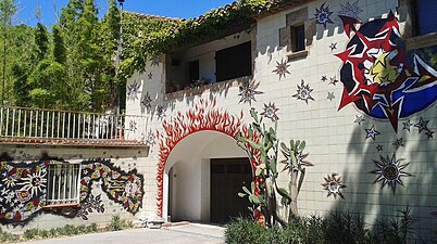 Fresque en carreaux de céramique de Jean Lurçat et Gumersind Gomila à Sant Vicens