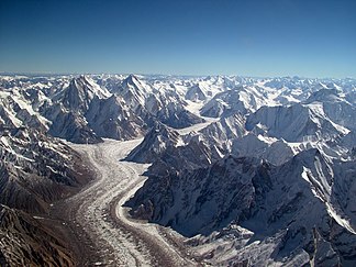 Baltoro-Gletscher mit Concordiaplatz und Gasherbrums