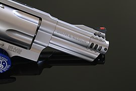 Smith & Wesson Model 500 mit Mündungsbremse und Kompensator