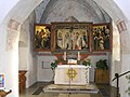 Der Flügelaltar von Scharenstetten, der – im aufgeklappten Zustand – rechts eine spätmittelalterliche Darstellung des Apostels Jakobus besitzt.