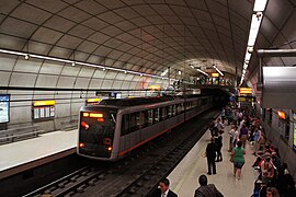 Metro Bilbao, avtor Norman Foster