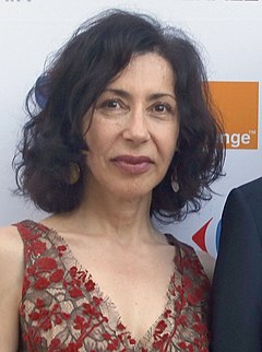 Yasmina Reza vid invigningsceremonin av XIII:e Prix Diálogo.