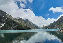 Kausar_Nag_Lake