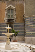 Fountain near the entrance of the carriages