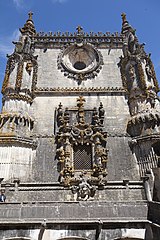 Fachada ocidental da igreja manuelina