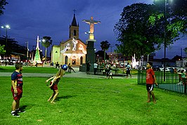 Het plein voor de katholieke kerk São José in Timon