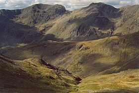 Vue du Scafell à gauche et de Scafell Pike à droite.