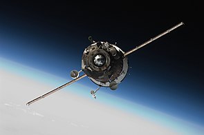 Sojuz TMA-16 lähestymässä ISS-avaruusasemaa.