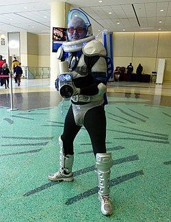 A karaktert cosplayező ember a 2015-ös torontoi Comic Conon