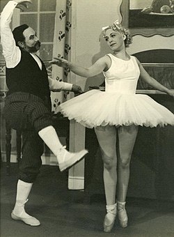 Robert Johnson och Darja Alexandrow i Koppla av på Helsingborgs stadsteater 1939.