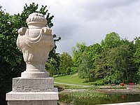 Die Rudolph-Wilde-Park in Berlin-Schöneberg, Blick von der Carl-Zuckmayer-Brücke in den Westteil