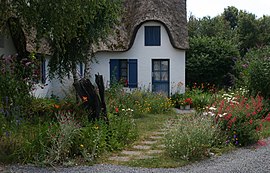A Briéronne house on the island of Fédrun