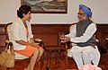 Foreign Secretary Patricia Espinosa and Prime Minister Manmohan Singh in New Delhi, 2010.