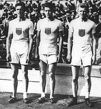 Die Medaillengewinner des 110-Meter-Hürdenlaufs (v. l. n. r.): Fred Kelly (Gold), James Wendell (Silber), Martin Hawkins (Bronze)