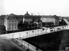 Hauptgebäude 1910