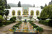 Chehel Sotun Palace