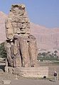 Colossi of Memnon. Representando Amenhotep III, esta estátua fica do lado de fora de Luxor.