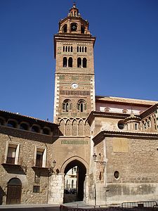 Clocher-tour de la cathédrale Sainte-Marie de Teruel, Espagne.