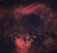 Hình ảnh nghiệp dư của NGC 7822 chụp bởi Jeff Johnson