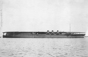Hóšó 22. září 1924 po přestavbě na hladkopalubovou loď
