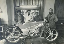 Amb una Derbi 80 de GP, a començaments dels 80