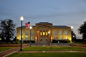 Covington County Courthouse (2012), seit 1991 im NRHP gelistet.[1]